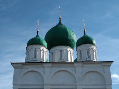 Rusya 'da, Ukrayna' da, Belorus 'ta, Slav halkının Hıristiyanlığa olan inancı ve inançlarının bulunduğu antik ortodoks kilise katedralinin tarihi binası.