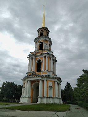 Rusya, Ukrayna, Belorus, Slav halkının Hıristiyanlığa olan inancı ve inançlarının ortodoks kilise katedralinin Ryazan Tarihi Binası
