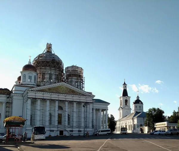 Rusya 'da, Ukrayna' da, Belorus 'ta, Slav halkının Hıristiyanlığa olan inancı ve inançlarının bulunduğu antik ortodoks kilise katedralinin tarihi binası.