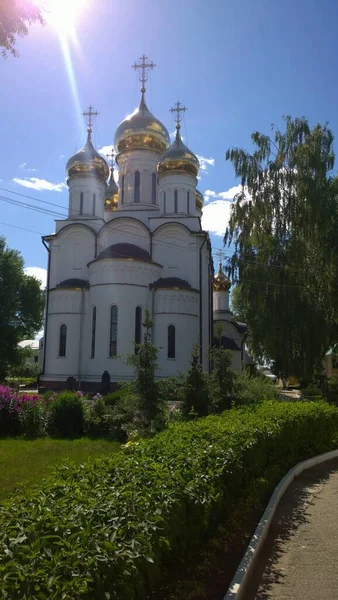 俄罗斯 乌克兰 白俄罗斯 斯拉夫人民信仰和基督教的东正教大教堂的古老历史建筑 — 图库照片