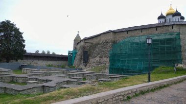 Pskov, Rusya, Ukrayna, Belorus, Slav halkının Hıristiyanlığa olan inancı ve inançlarının ortodoks kilise katedralinin antik tarihi binası