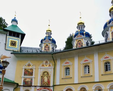 Rusya, Ukrayna, Belorus 'taki ortodoks kilise katedralinin Pskov Antik tarihi binası, Slav halkının Hristiyanlığa olan inancı ve inancı