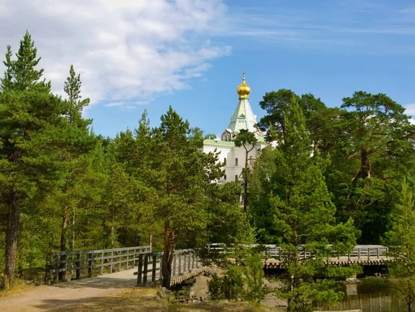 Rusya, Ukrayna, Belorus 'taki ortodoks kilise katedralinin antik tarihi binası, Slav halkı Hristiyanlık Valaam' daki inanç ve inançlar