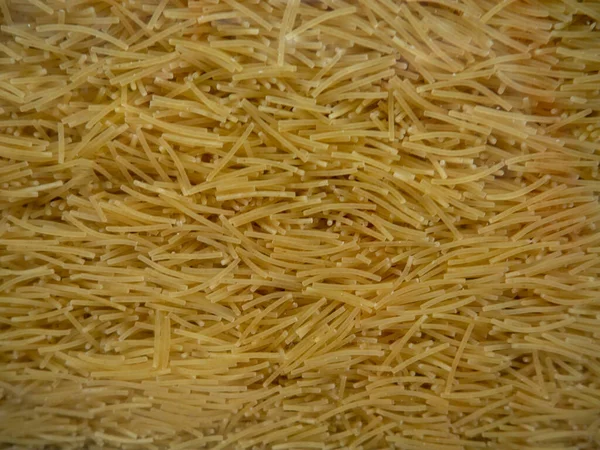 Eriştenin arka planı. Makarna. Arabadaki tezgah. Çorba dolgusu.