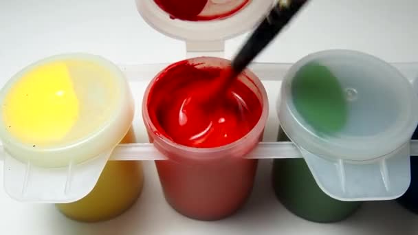 Набір Гуашних Фарб Перемішати Червону Фарбу Банці Підготовка Малювання Процес — стокове відео