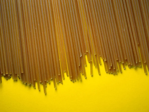 Pasta Dos Tipos Sobre Mesa Espaguetis Trigo Sarraceno Comida Italiana — Foto de Stock