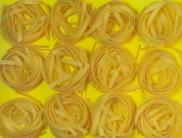 Pasta Nest Yellow Background Noodle Type Culinary Background Background Noodles — Stock Photo, Image