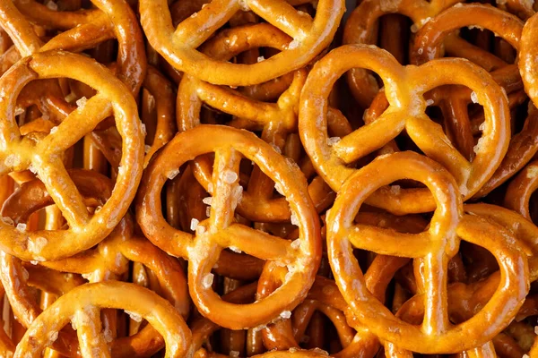 Background texture of delicious salted mini pretzels — Stock Photo, Image