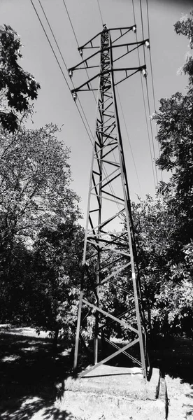 Necesitamos Electricidad Torre Foto Blanco Negro Alambre Redes Eléctricas Hermosos — Foto de Stock