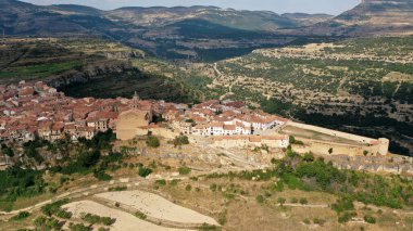 Cantavieja İspanya 'nın en güzel şehirleri