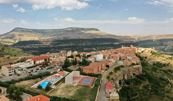 Cantavieja İspanya 'nın en güzel şehirleri