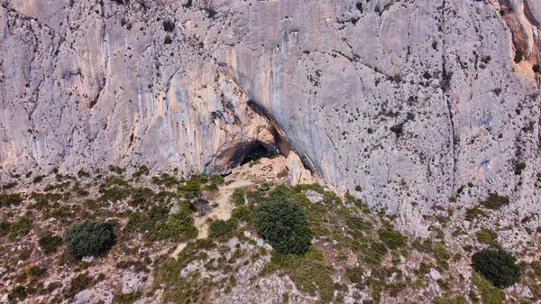 Bernia dağ sırası ve Bernia tepesi
