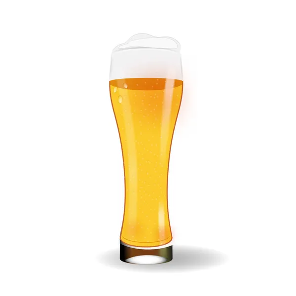 Rascunho de cerveja com bolhas e espuma em um elegante vidro isolado no fundo branco —  Vetores de Stock