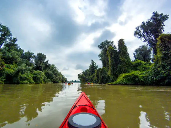 Kayaking Danube River Summer Vacation View Bow Red Kayak Water — Stock Photo, Image