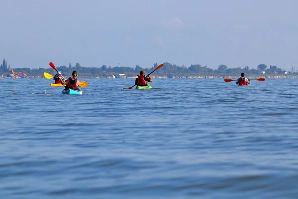 Group Friends People Travel Kayaks Kayaking Together Wild Danube River — Stock Photo, Image