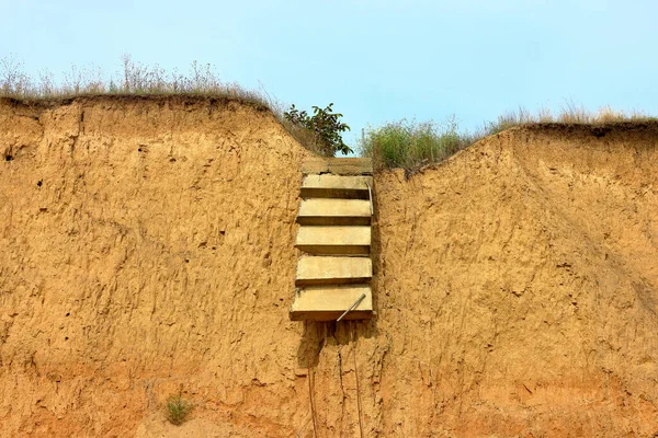 Повреждения Вызванные Эрозией Почвы Морем Уничтоженная Лестница — стоковое фото