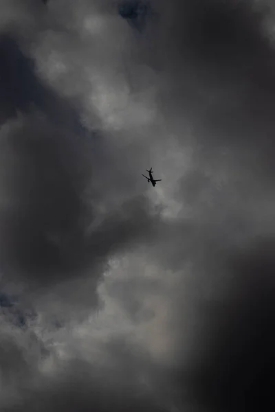 GÖREVLİ SAVAŞ İSTİYOR