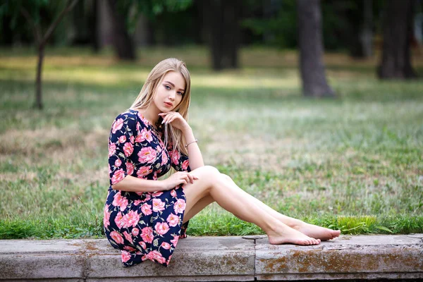 Schöne Junge Mädchen Urbanen Stil Der Stadt — Stockfoto