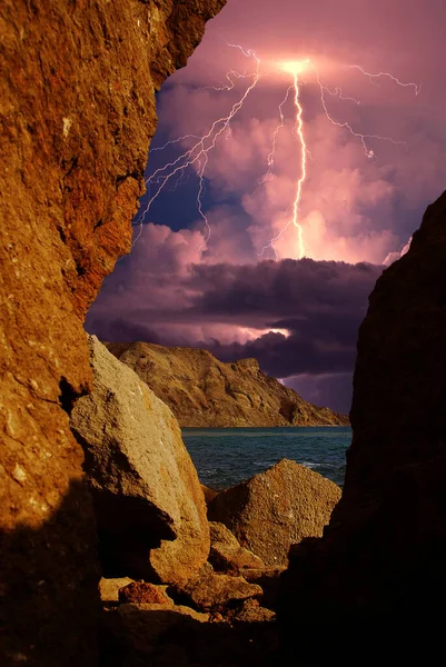 Lightning Black Sea Coast Lightning Flashes Sky Rocky Coast Black — Stock Photo, Image