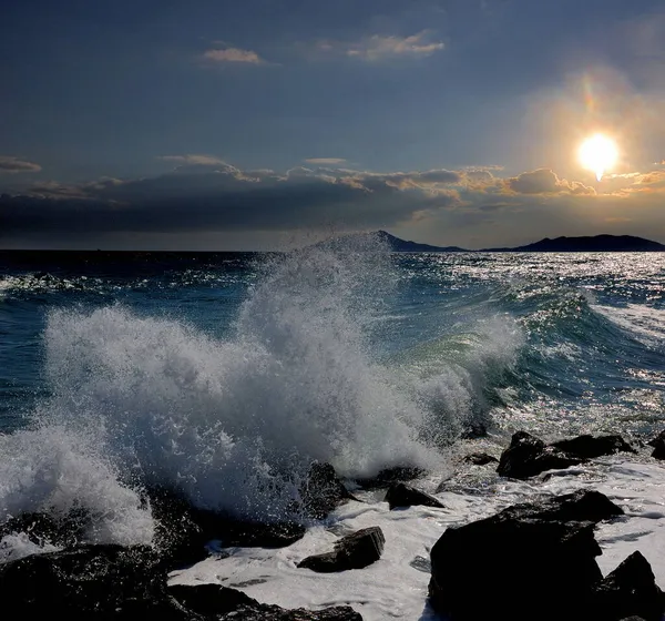 Sun Waves Black Sea Crimea Sun Shines Moody Clouds Black — Stock Photo, Image