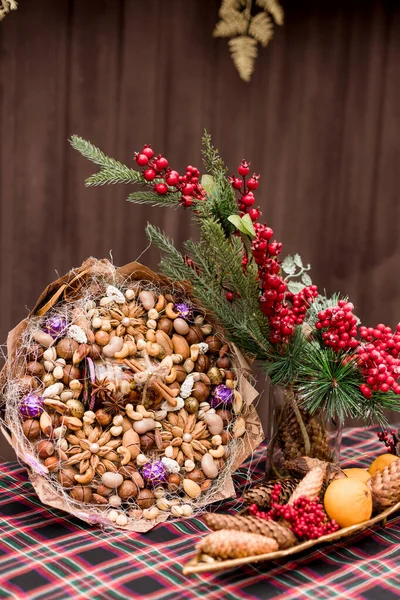 Boeket Noten Gedroogde Vruchten Gezond Heerlijk Cadeau Hoge Kwaliteit Foto — Stockfoto