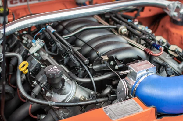 Bajo Capó Del Coche Rendimiento — Foto de Stock