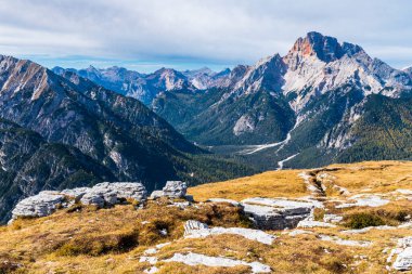 Monte Piana manzaralı, Dolomitler dağları, İtalya
