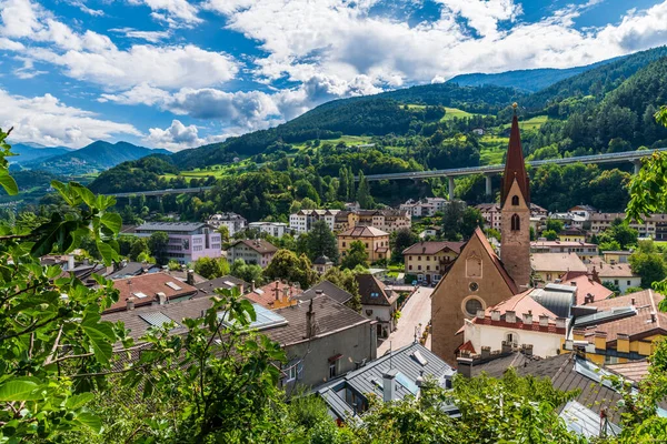 Chiusa Bolzano Θέα Στη Φύση Και Χωριό Ιταλία — Φωτογραφία Αρχείου