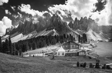 Val di Funes Vadisi, Santa Maddalena Köyü, Trentino Alto Adige Bölgesi, İtalya, Avrupa  