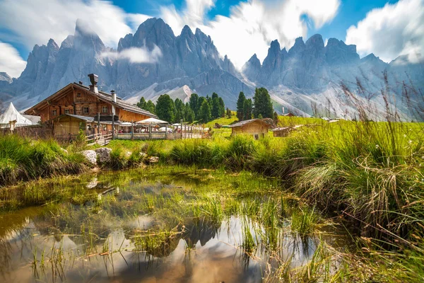 Letní Krajina Údolí Val Funes Vesnice Santa Maddalena Region Trentino — Stock fotografie