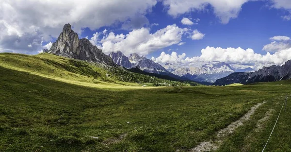 Torri Belluno Veneto Italia Cinque Torri Paisaje Cinco Torres Verano —  Fotos de Stock