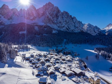 Sapppada, İtalya 'nın kış manzarası 