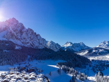 Sapppada, İtalya 'nın kış manzarası 