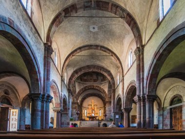 Fiscalina Vadisi Doğa ve Köy, San Candido, İtalya 