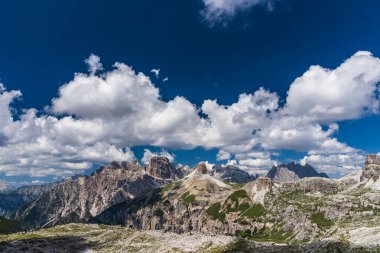 Lavaredo Dağları, güzel doğa manzarası, Aurina Vadisi, İtalya