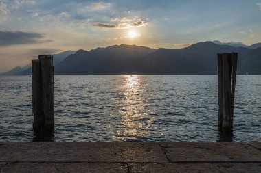 Huzurlu manzara, Verona ili, Punta San Vigilio, İtalya, sakin su 