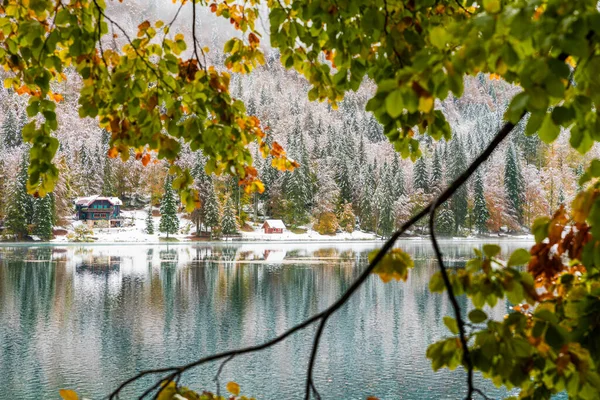 Vue Panoramique Lac Neigeux Fusine Italie — Photo