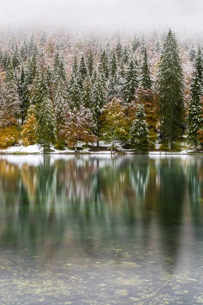 Λίμνη Fusine Φθινόπωρο Ιταλία — Φωτογραφία Αρχείου