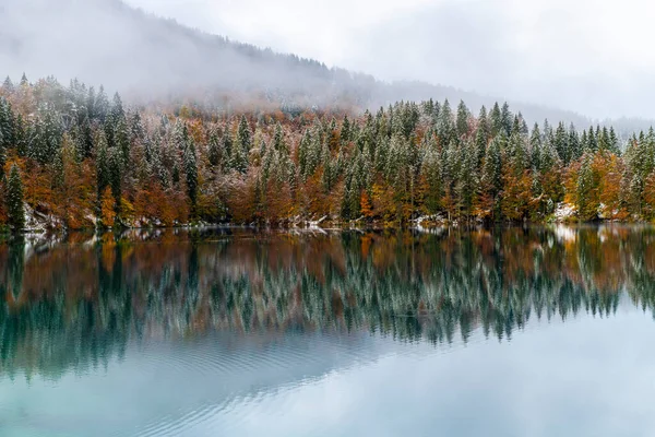 Lago Fusine Outono Itália — Fotografia de Stock