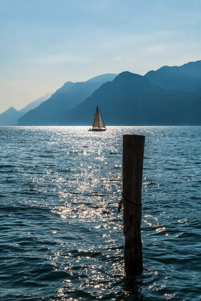 北イタリアのガルダ湖周辺の眺め — ストック写真