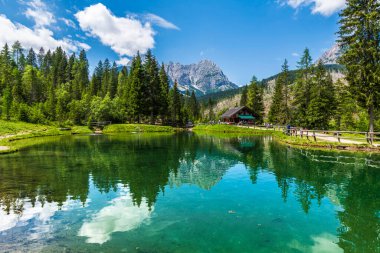 İtalya 'da yaz aylarında Sappada manzarası 