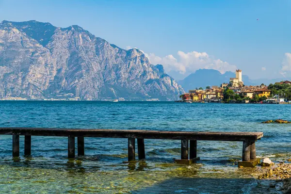 Vista Panoramica Sul Lago Garda Nel Nord Italia — Foto Stock