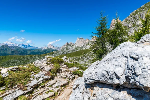 Parque Nacional Caminhadas Paisagem Com Pedras Cinco Torres Dolomitas Alpes — Fotografia de Stock