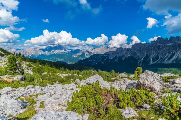 Paisagem Pitoresca Das Montanhas Nuvolau Itália — Fotografia de Stock