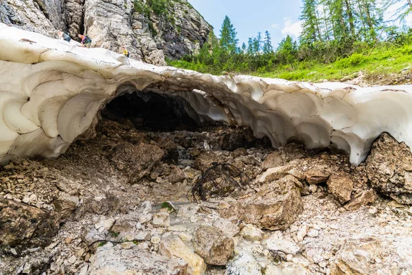 Lake Sorapis Zöld Hegyvidék Olaszország — Stock Fotó