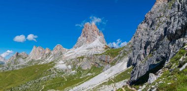 Doğa dağlarda, yürüyüş yapan Dolomitler Alp Dağları