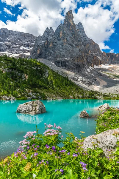Lago Sorapis Altopiano Verde Italia — Foto Stock