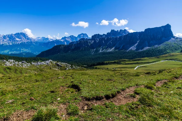 Naturaleza Las Montañas Senderismo Dolomitas Alpes Montañas —  Fotos de Stock