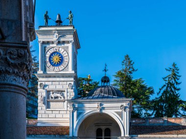 Gündüz vakti Udine şehir manzarası, İtalya