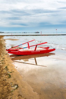 Lignano Pineta Sahili ve deniz manzarası, Udine ili, İtalya 